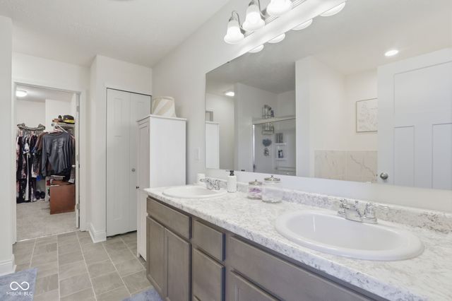 55 Manchester Drive, Trafalgar, IN 46181