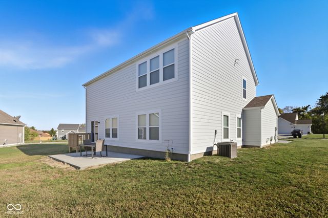 55 Manchester Drive, Trafalgar, IN 46181