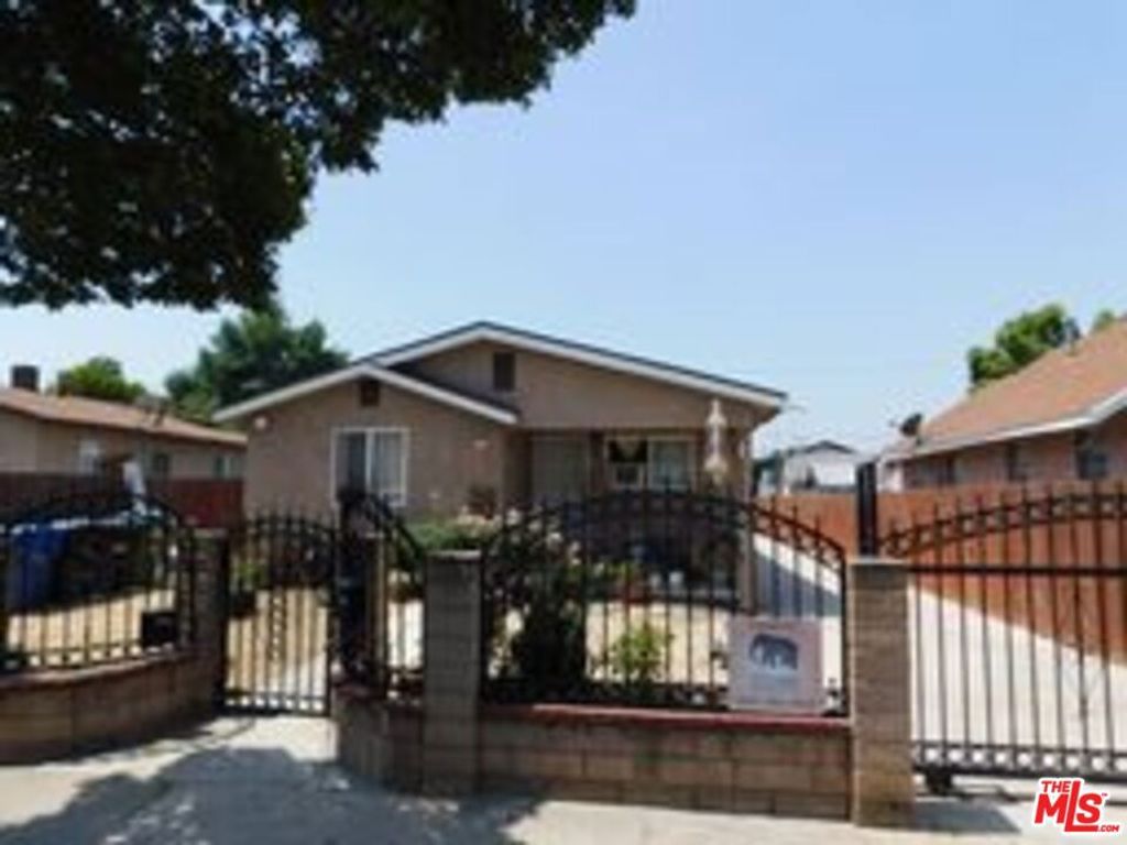 Image 3 of property listing at 2746 Wabash Avenue, Los Angeles, CA 90033