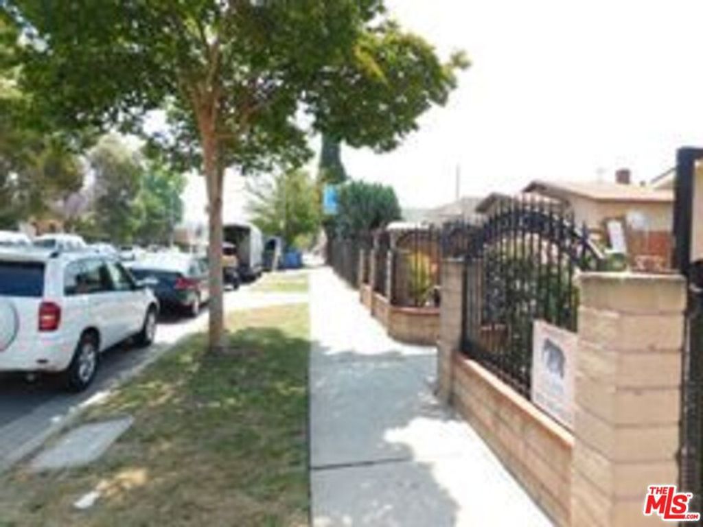 Image 4 of property listing at 2746 Wabash Avenue, Los Angeles, CA 90033