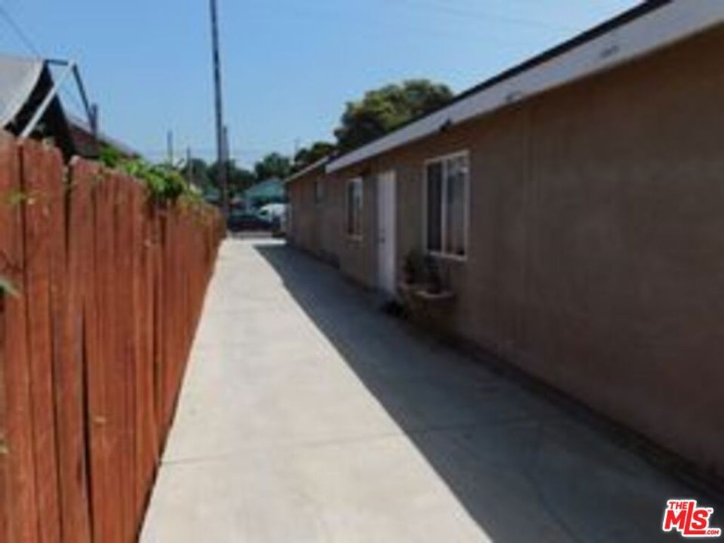 Image 9 of property listing at 2746 Wabash Avenue, Los Angeles, CA 90033