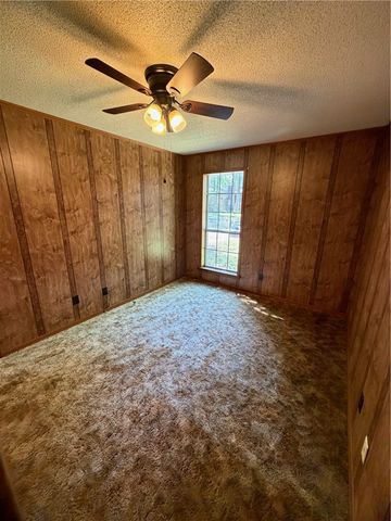 9 King Drive, Clarksville, AR 72830