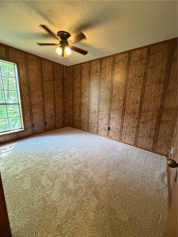 9 King Drive, Clarksville, AR 72830