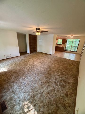 9 King Drive, Clarksville, AR 72830