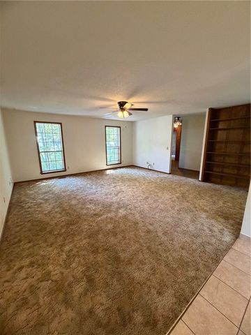 9 King Drive, Clarksville, AR 72830