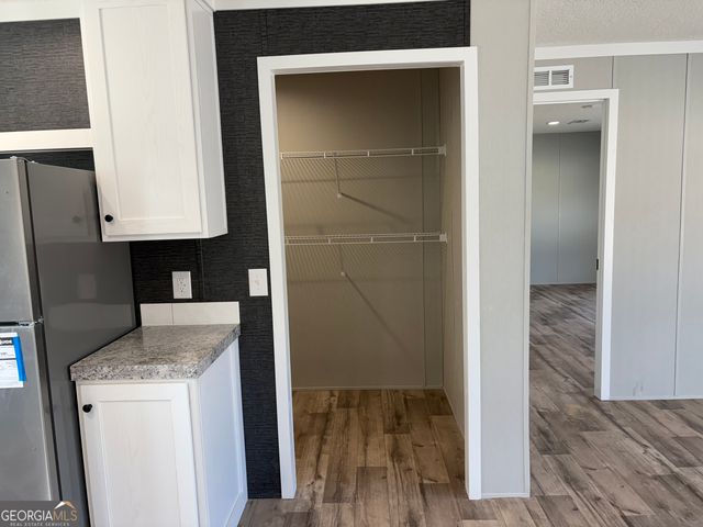 1823 Rock Springs Rd, Dublin, GA 31021