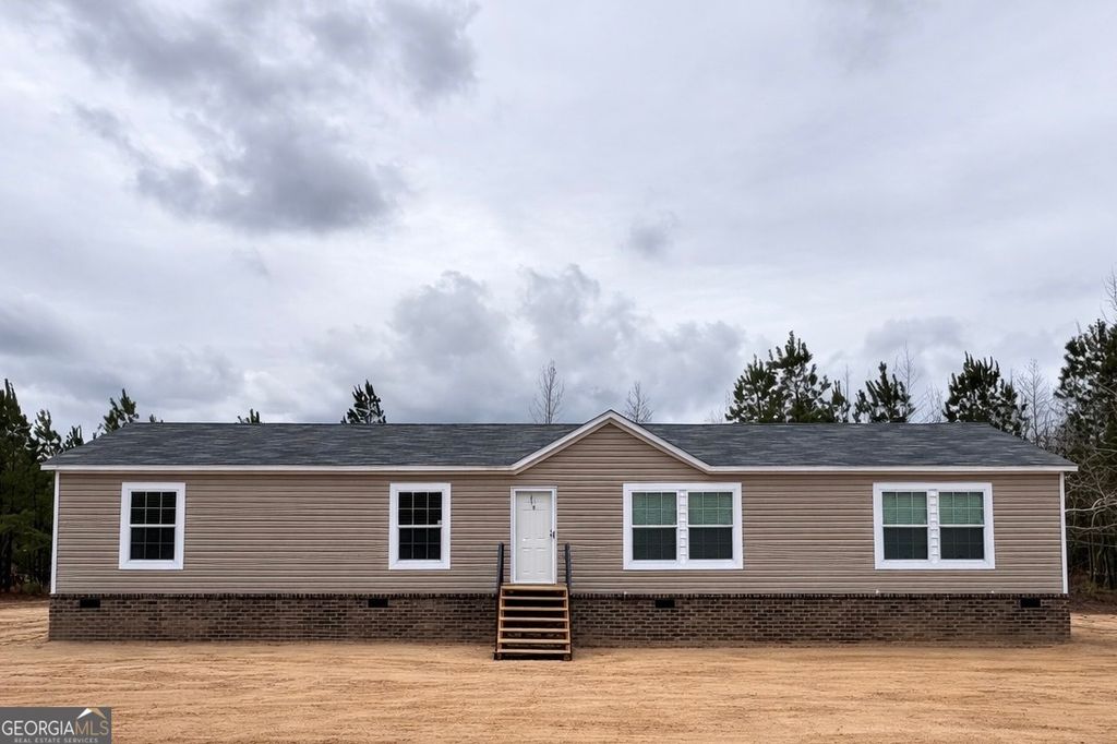 1823 Rock Springs Rd, Dublin, GA 31021