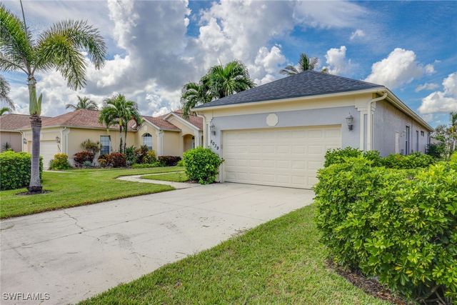 8039 Tauren CT S, Naples, FL 34119