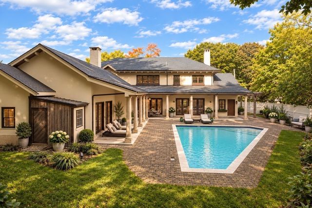 18 Middlesex St, Winchester, MA 01890