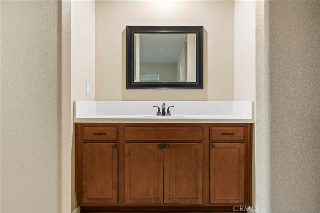 Image 11 of property listing at 810 Sebastian Court, San Miguel, CA 93451