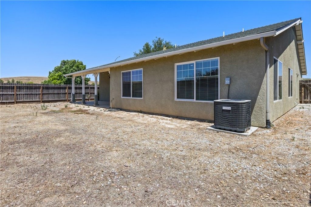 Image 34 of property listing at 810 Sebastian Court, San Miguel, CA 93451