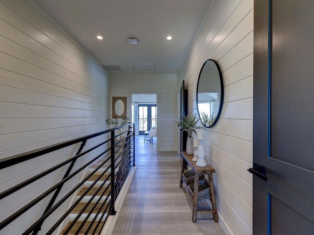 22516 Felicia DR, Spicewood, TX 78669