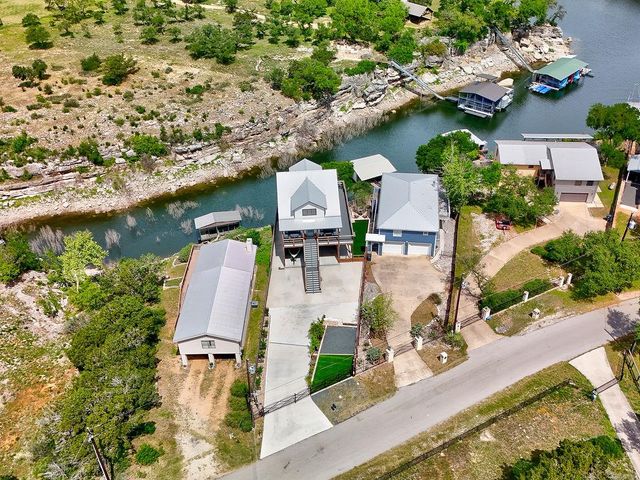 22516 Felicia DR, Spicewood, TX 78669
