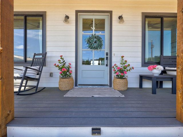 22516 Felicia DR, Spicewood, TX 78669