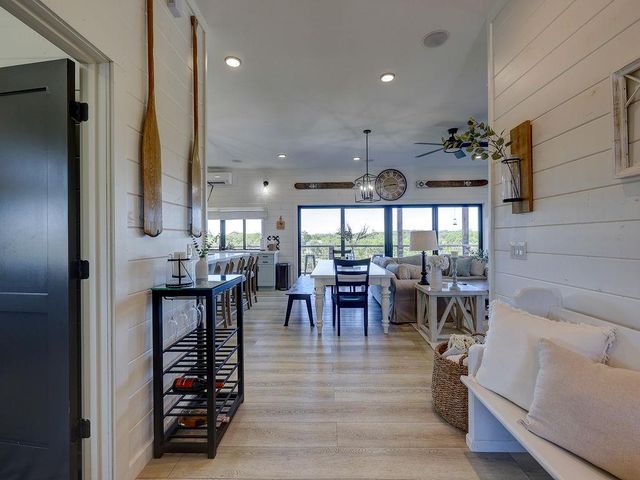 22516 Felicia DR, Spicewood, TX 78669