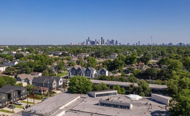 331 Victoria Drive, Houston, TX 77022