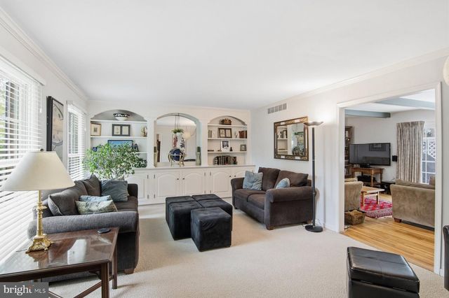 4 SCOTTSDALE CT, Lutherville Timonium, MD 21093
