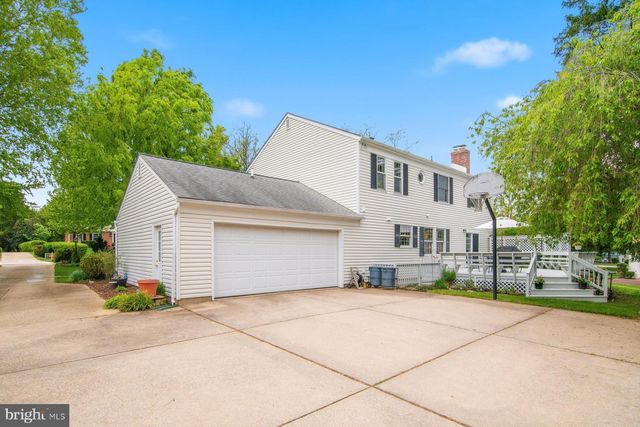 4 SCOTTSDALE CT, Lutherville Timonium, MD 21093