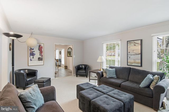 4 SCOTTSDALE CT, Lutherville Timonium, MD 21093