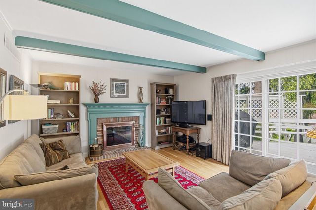 4 SCOTTSDALE CT, Lutherville Timonium, MD 21093