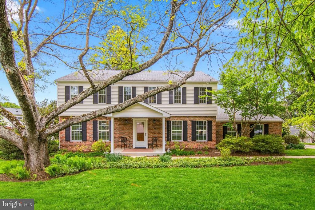 4 SCOTTSDALE CT, Lutherville Timonium, MD 21093