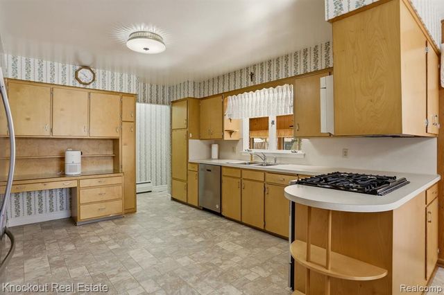 275 S Airport Road, Saginaw, MI 48601