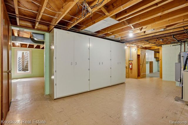 275 S Airport Road, Saginaw, MI 48601