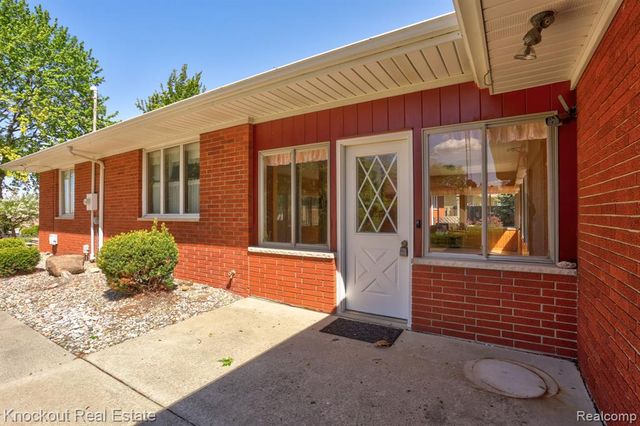 275 S Airport Road, Saginaw, MI 48601