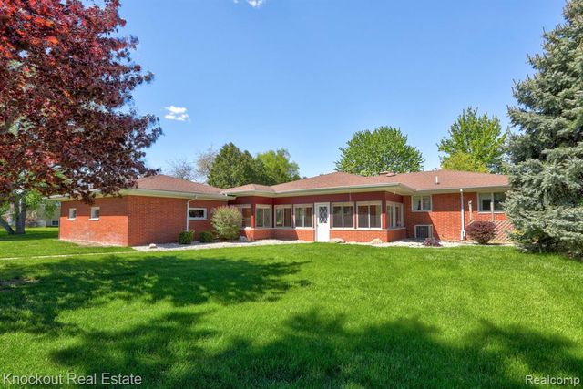 275 S Airport Road, Saginaw, MI 48601