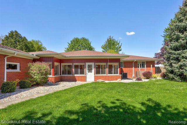 275 S Airport Road, Saginaw, MI 48601