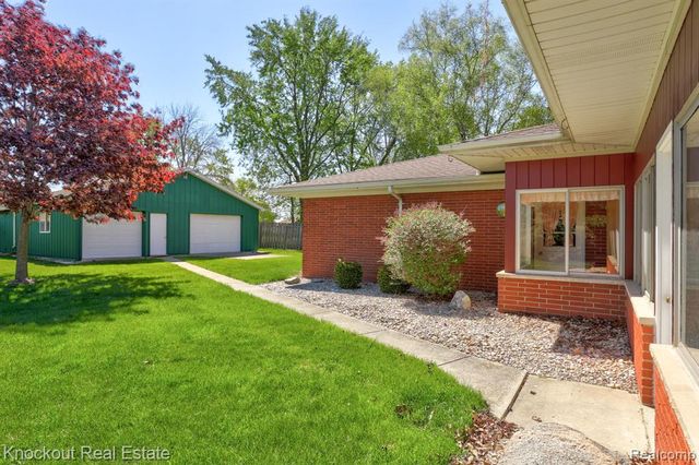 275 S Airport Road, Saginaw, MI 48601