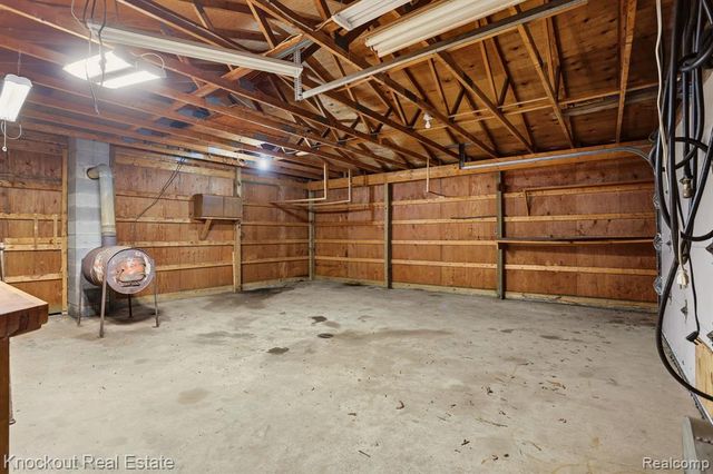 275 S Airport Road, Saginaw, MI 48601