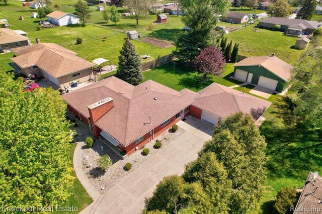 275 S Airport Road, Saginaw, MI 48601