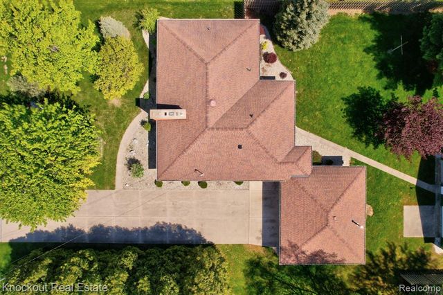 275 S Airport Road, Saginaw, MI 48601