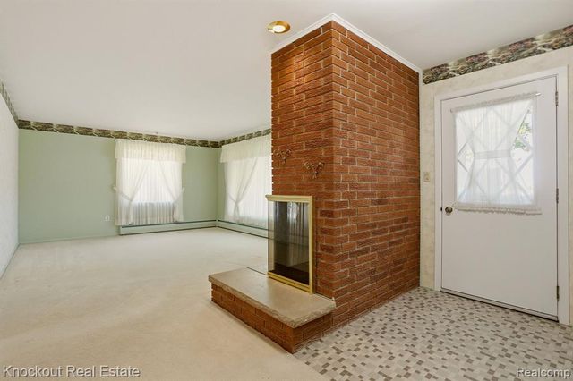 275 S Airport Road, Saginaw, MI 48601