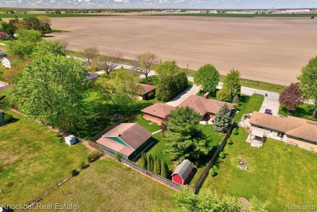 275 S Airport Road, Saginaw, MI 48601