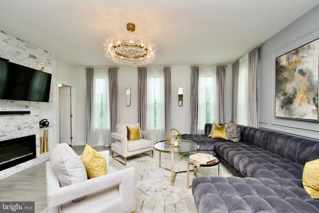 Image 2 of property listing at 10810 NORBOURNE FARM RD, Upper Marlboro, MD 20772