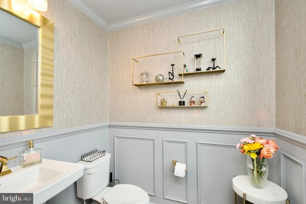 Image 6 of property listing at 10810 NORBOURNE FARM RD, Upper Marlboro, MD 20772