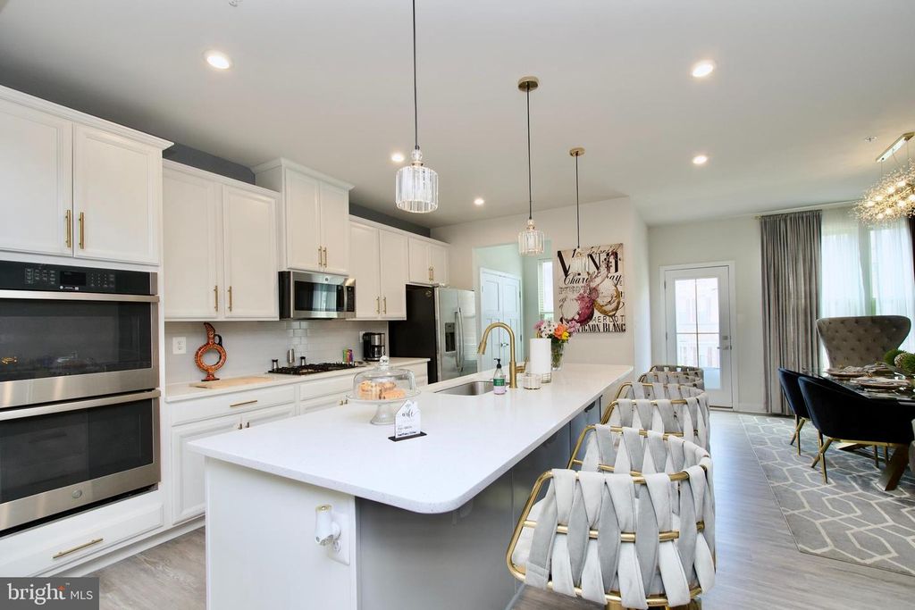 Image 7 of property listing at 10810 NORBOURNE FARM RD, Upper Marlboro, MD 20772