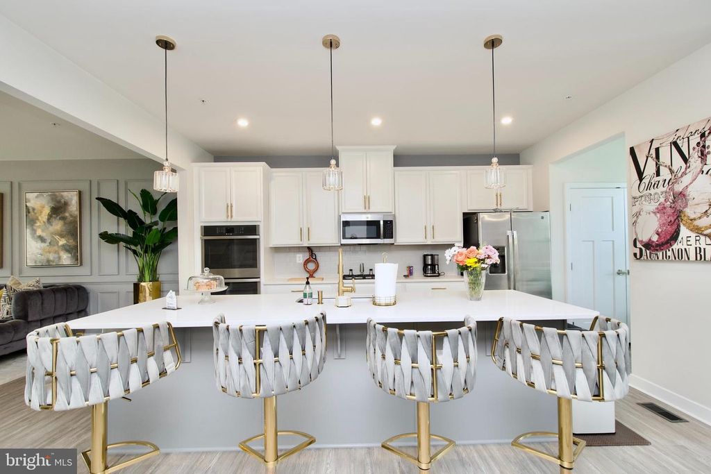 Image 8 of property listing at 10810 NORBOURNE FARM RD, Upper Marlboro, MD 20772