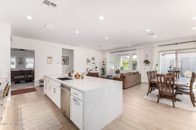 4899 W MARSH WREN Lane, San Tan Valley, AZ 85144