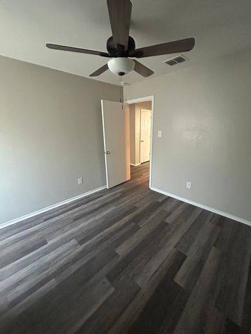 496 Canvas Court, Crowley, TX 76036