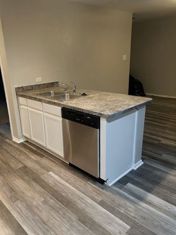 496 Canvas Court, Crowley, TX 76036