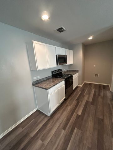 496 Canvas Court, Crowley, TX 76036