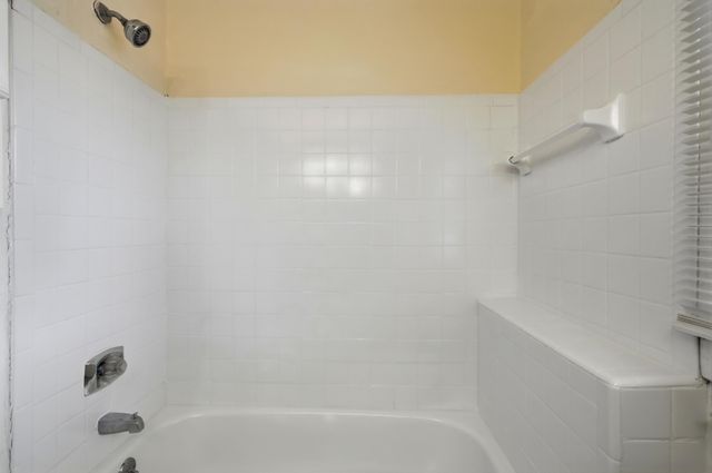 8010 3rd Avenue, Detroit City, MI 48202