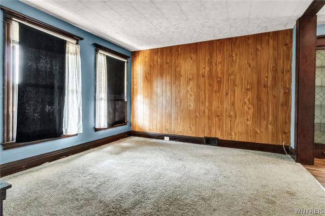 99 Henrietta Avenue, Buffalo, NY 14207