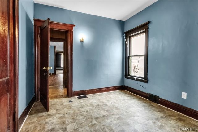 99 Henrietta Avenue, Buffalo, NY 14207