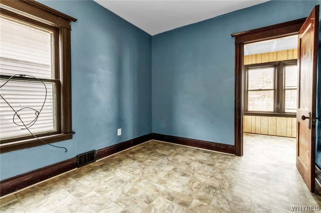 99 Henrietta Avenue, Buffalo, NY 14207