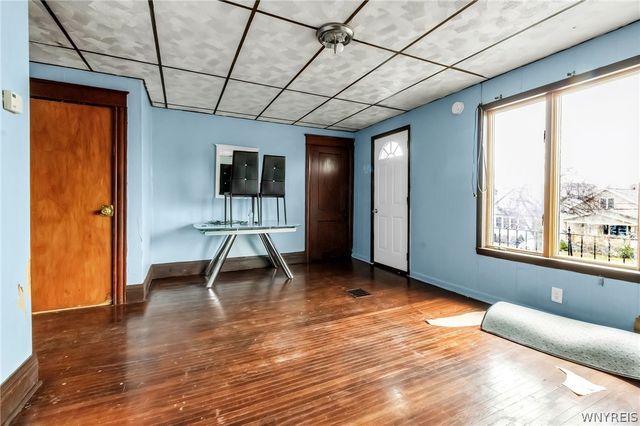 99 Henrietta Avenue, Buffalo, NY 14207