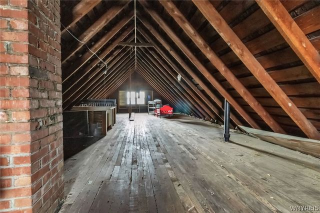 99 Henrietta Avenue, Buffalo, NY 14207